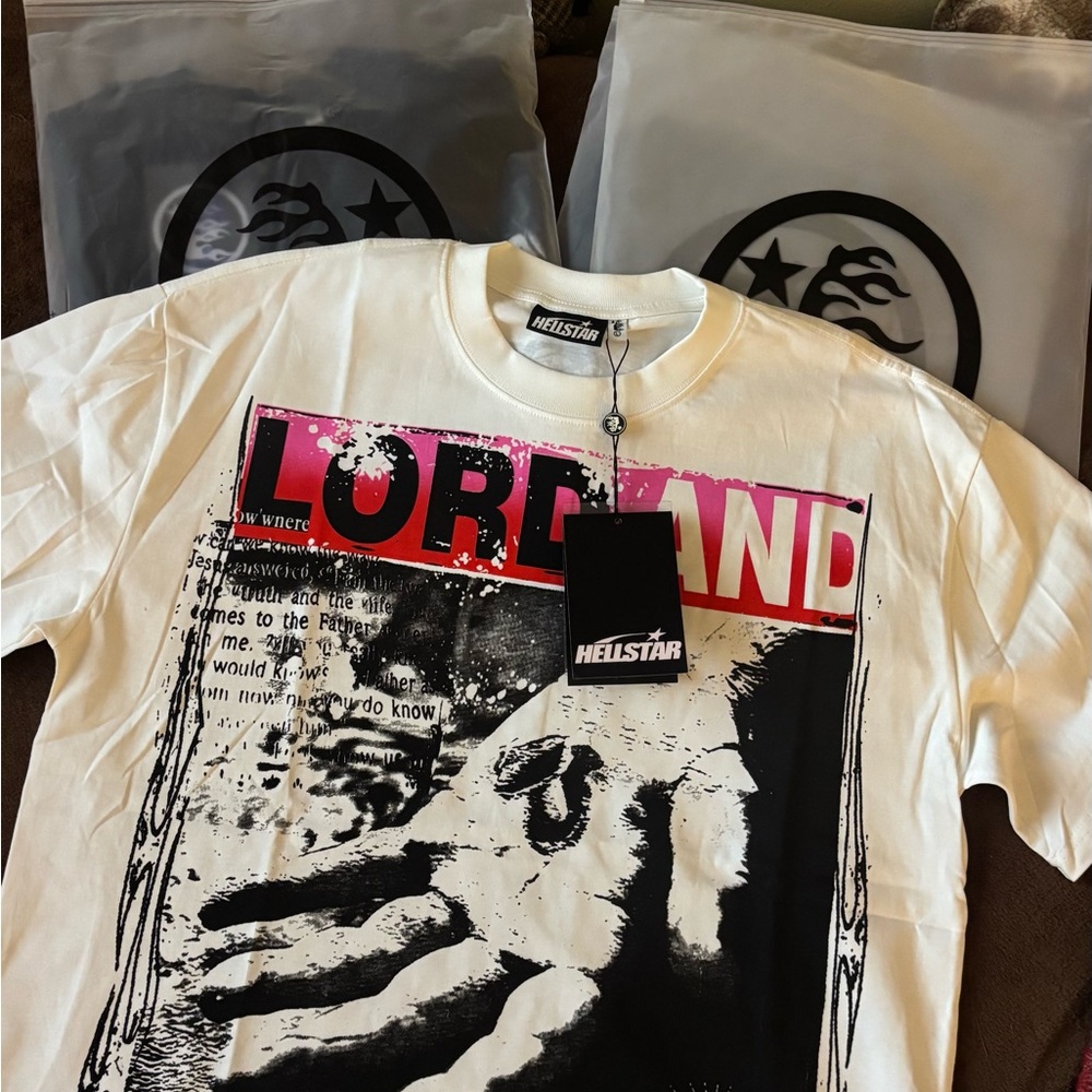 Hellstar Graphic T-Shirt in Black and White